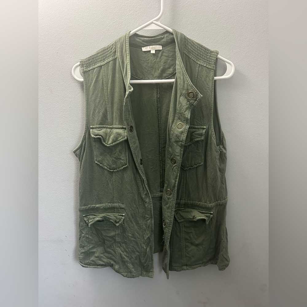 Green Sleeveless Utility Vest